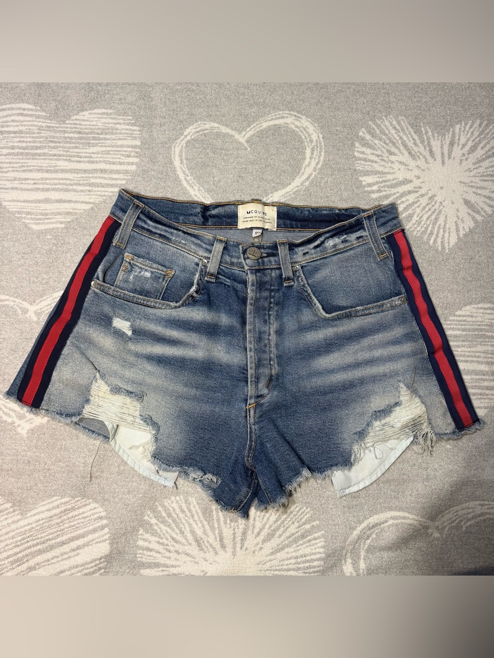 McGuire Ibiza short in via colombo 27